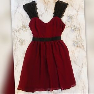 BEAUTIFUL BURGUNDY LACE STRAP MINI DRESS